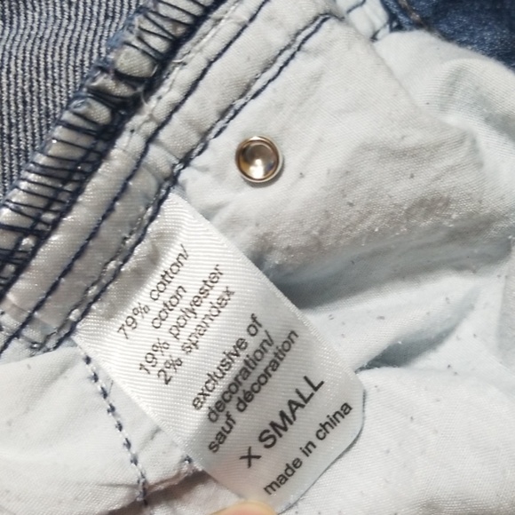 3/$20 MAURICES | Skinny Jeans Size XS Dark Wash - Picture 4 of 7